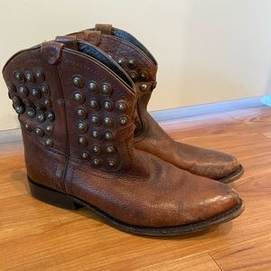 Frye distressed short cowboy boot